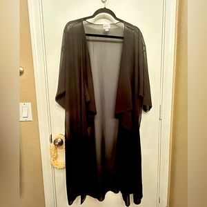 Medium Lularoe Shirley kimono